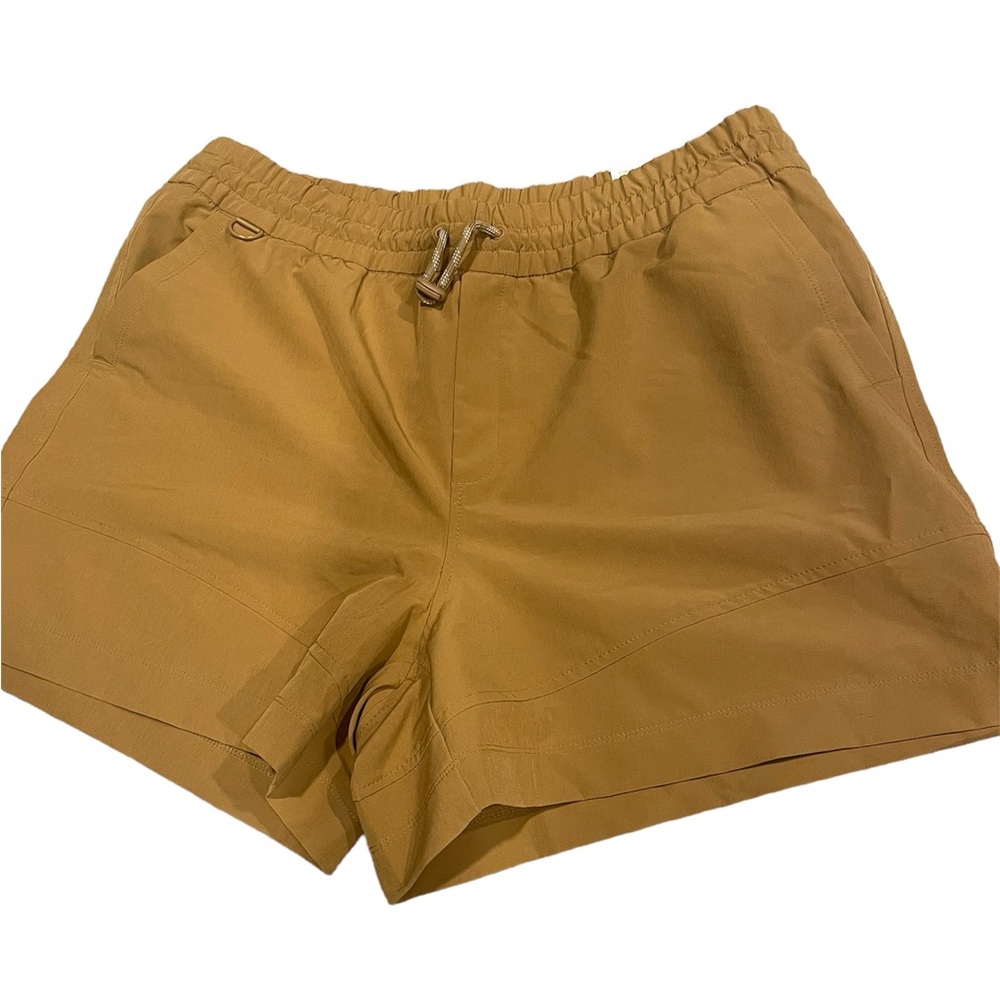 NWT 🥧🥧CARMEL COLORED MENS SHORTS